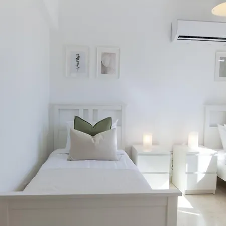 Apartament Phaedrus Living: Byzantium Modern Flat