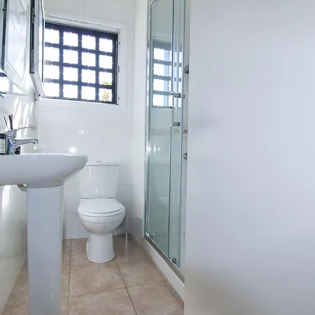 Phaedrus Living: Byzantium Modern Flat Pafos