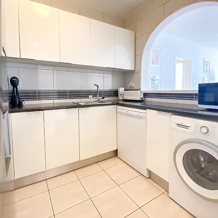 Apartament Phaedrus Living: Byzantium Modern Flat